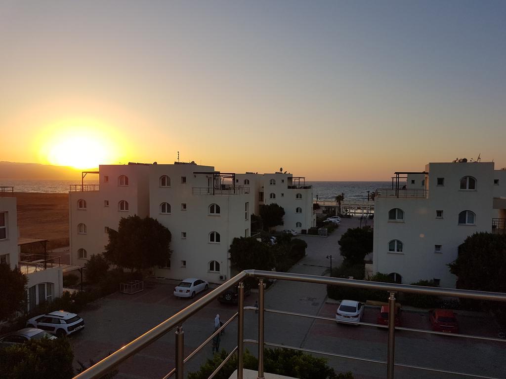 Aphrodite Beachfront Penthouse Apartment Ghaziveran Ngoại thất bức ảnh