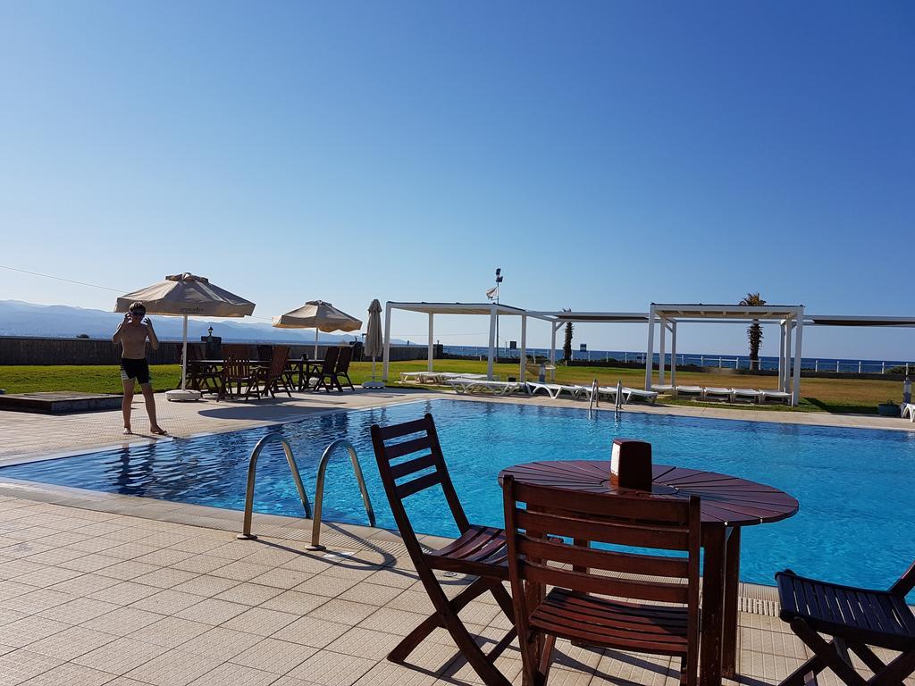 Aphrodite Beachfront Penthouse Apartment Ghaziveran Ngoại thất bức ảnh